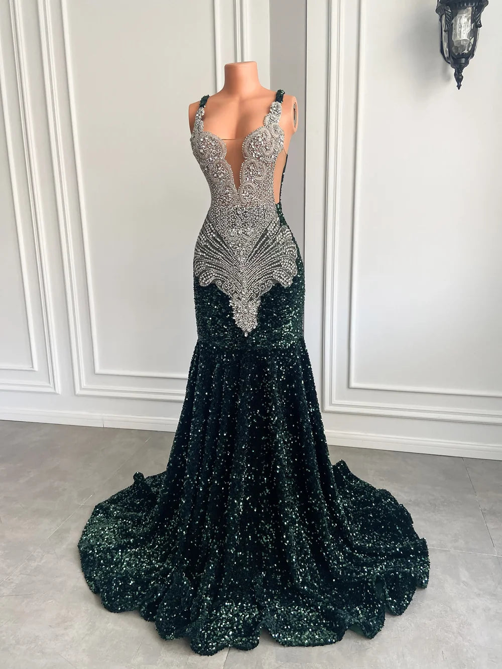 Gorgeous Long Prom Dresses 2026 Mermaid Style Luxury Sparkly Silver Crystals Red Sequin