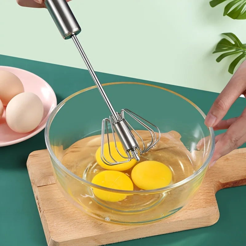 A Convenient Handheld Blender, Suitable for Baking and Cooking