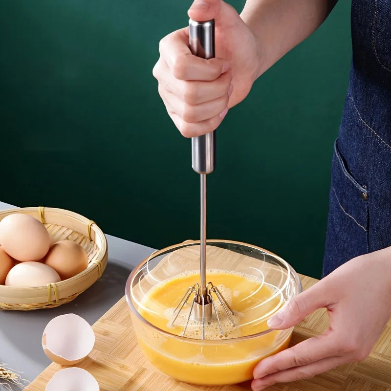 A Convenient Handheld Blender, Suitable for Baking and Cooking