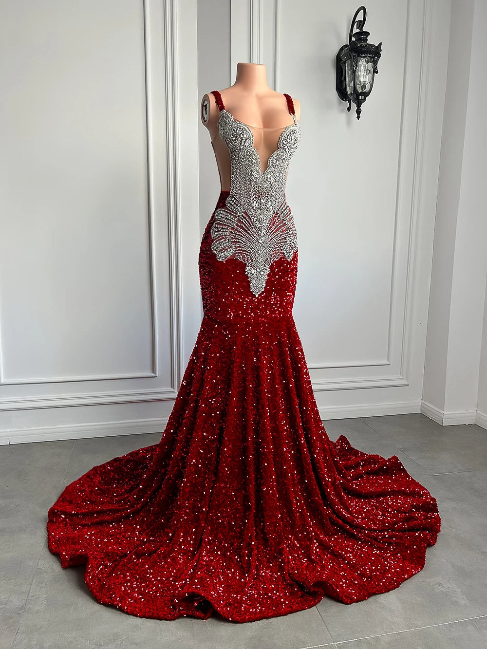 Gorgeous Long Prom Dresses 2026 Mermaid Style Luxury Sparkly Silver Crystals Red Sequin
