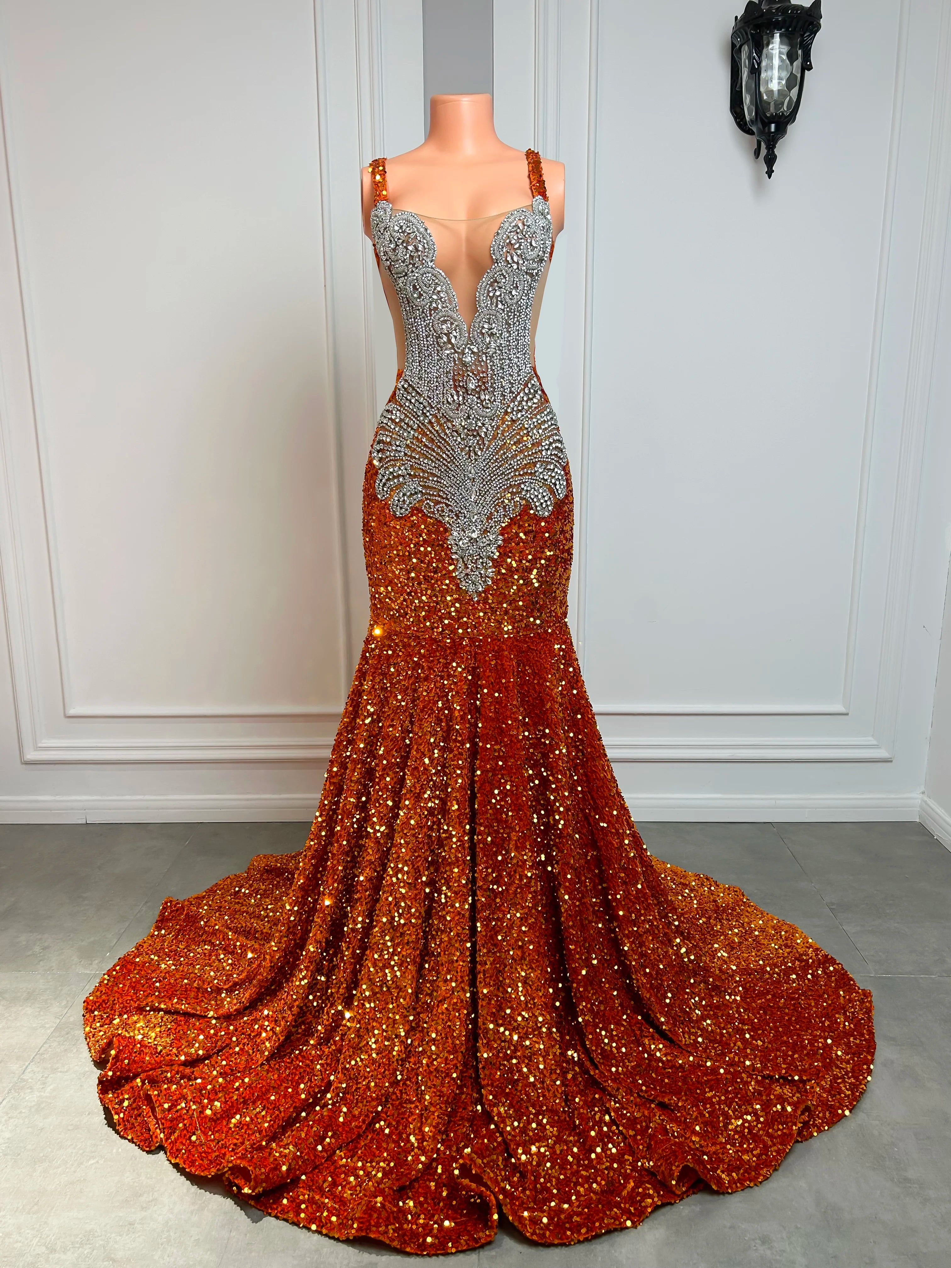 Gorgeous Long Prom Dresses 2026 Mermaid Style Luxury Sparkly Silver Crystals Red Sequin